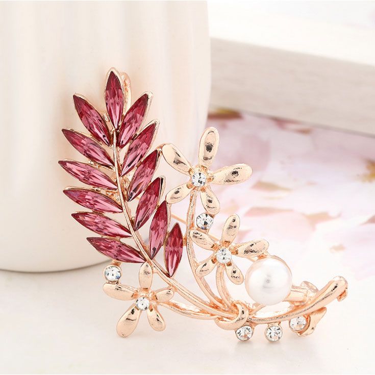 Cài áo hoa cỏ may hồng