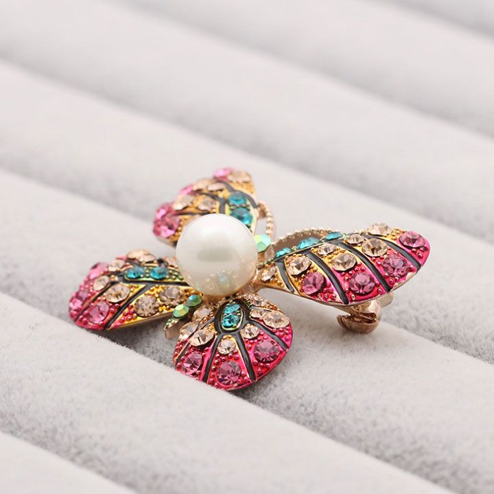 Cài áo bướm sắc màu
