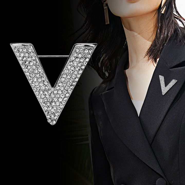 Cài áo chữ V