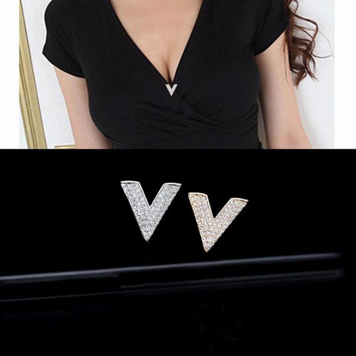 Cài áo chữ V