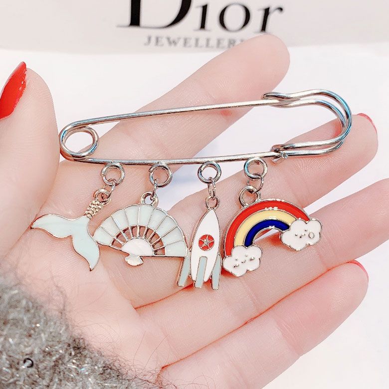 Cài áo ghim băng đính charm