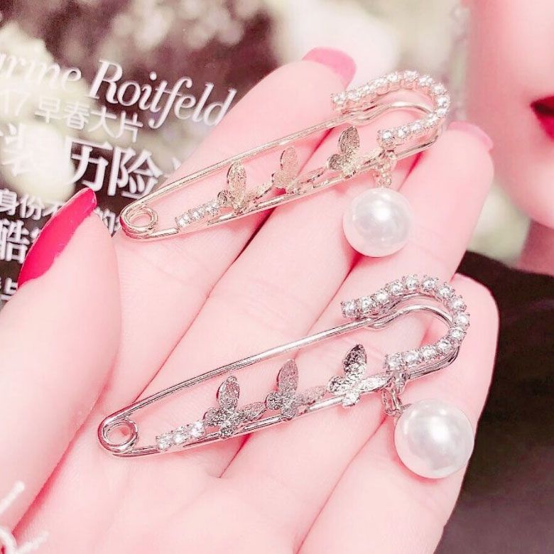 Cài áo ghim băng bướm hạt châu