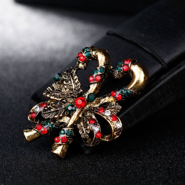 Cài áo gậy noel