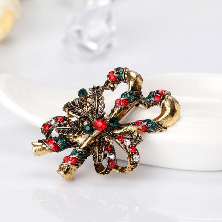 Cài áo gậy noel