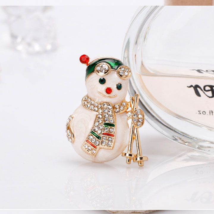 Cài áo người tuyết