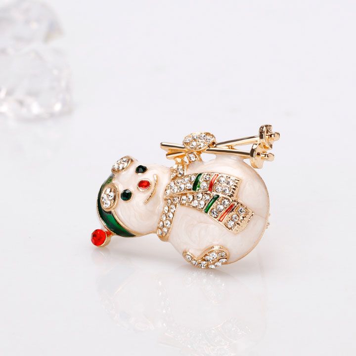 Cài áo người tuyết
