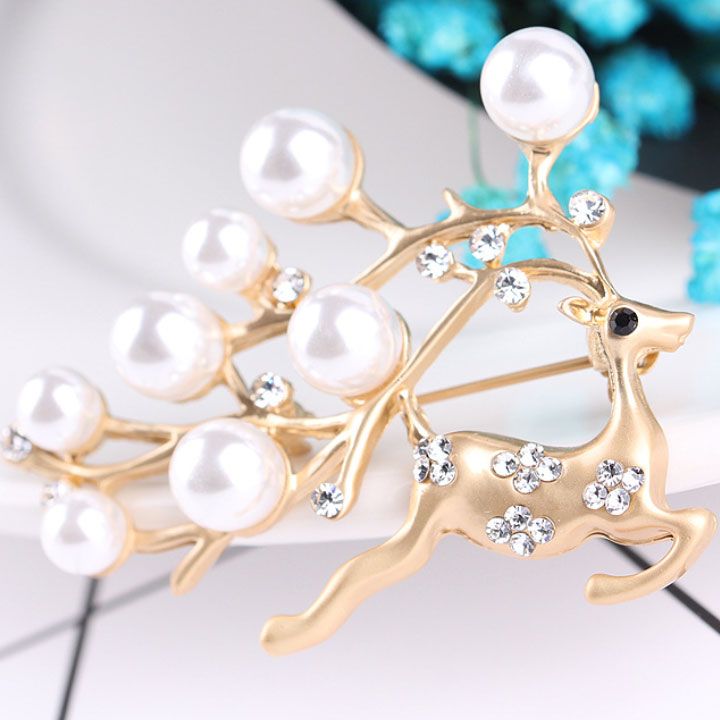 Cài áo tuần lộc vàng