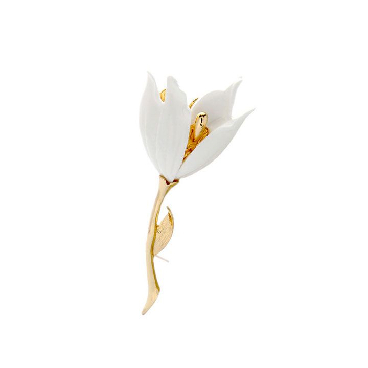 Cài áo hoa tulip trắng