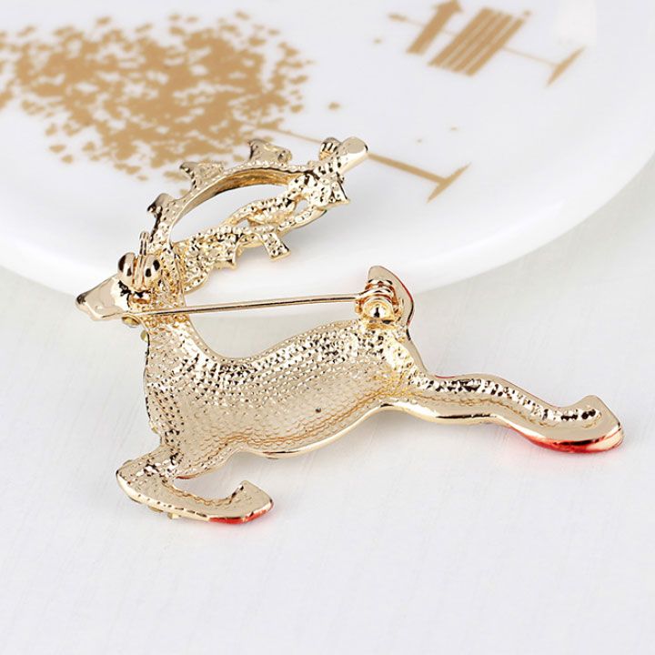 Cài áo tuần lộc