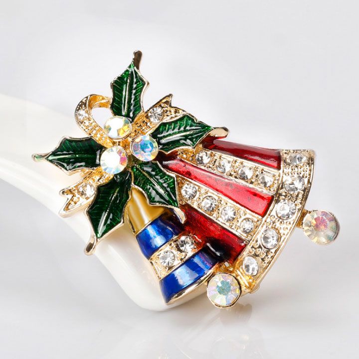 Cài áo chuông noel