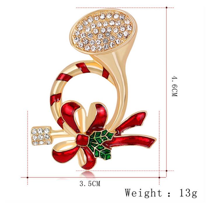 Cài áo chiếc kèn noel
