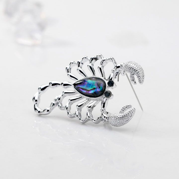 Cài áo bọ cạp khảm xà cừ