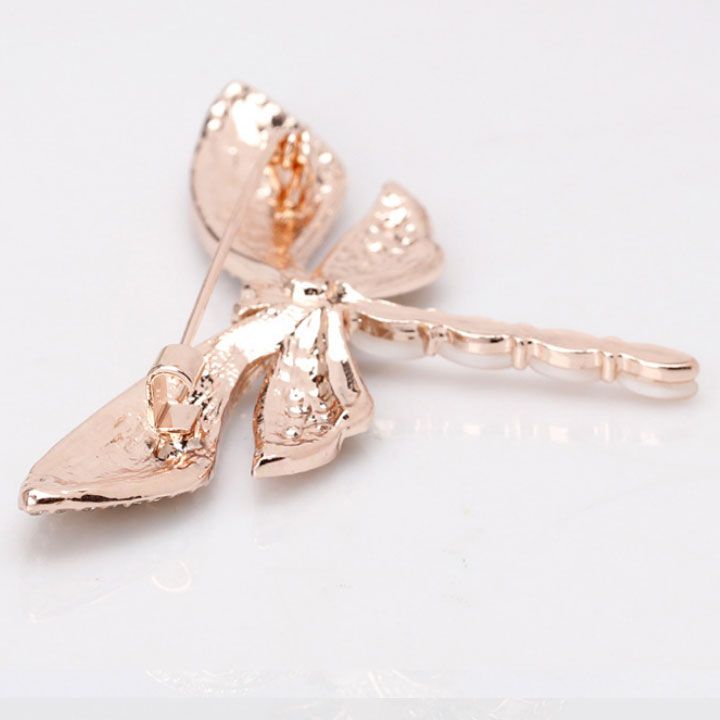 Cài áo chuồn chuồn kim
