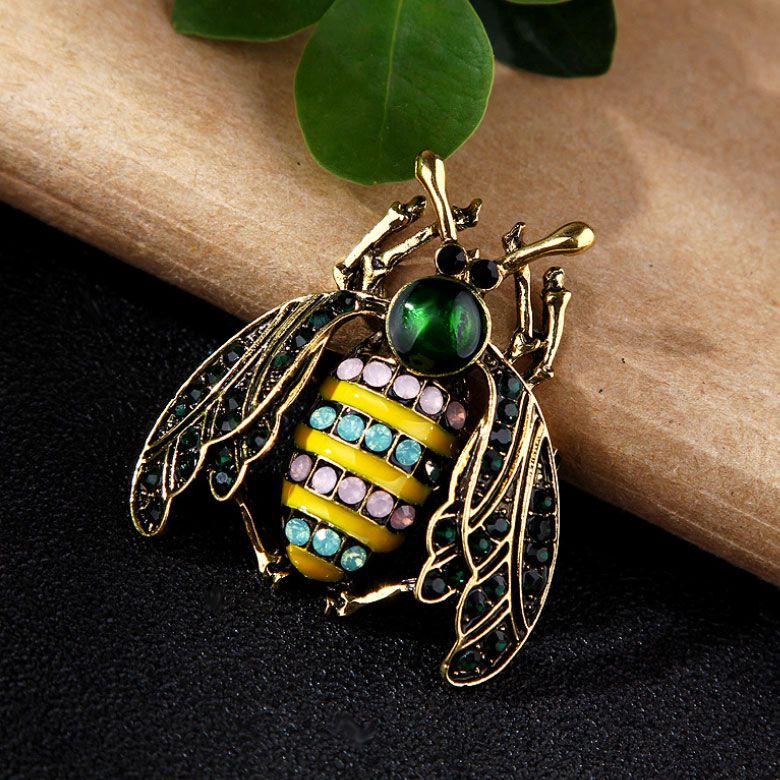 Cài áo ve sầu xanh