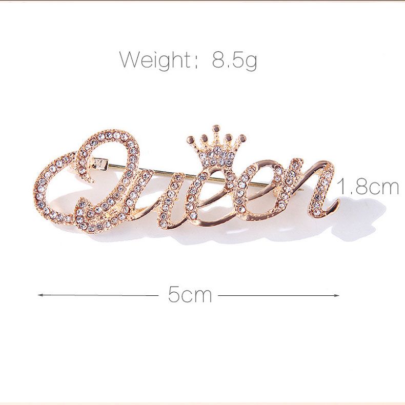 Cài áo Queen