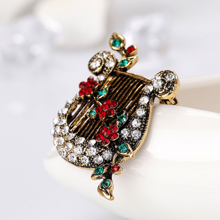 Cài áo đàn hạc