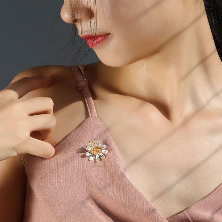 Cài áo hoa cúc họa mi