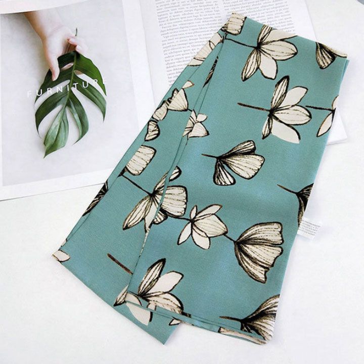 Khăn choàng họa tiết xanh mint