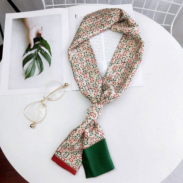 Khăn choàng màu gucci