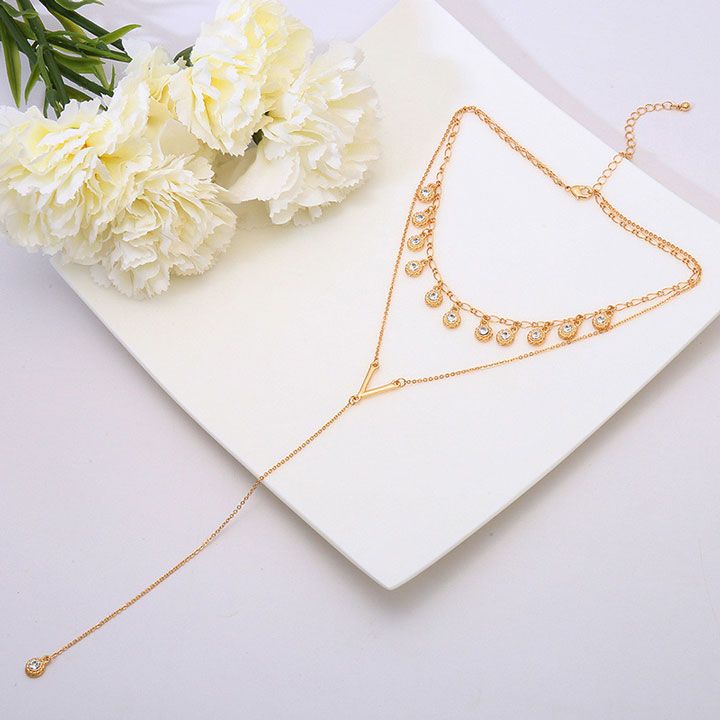 Vòng cổ layer chữ V