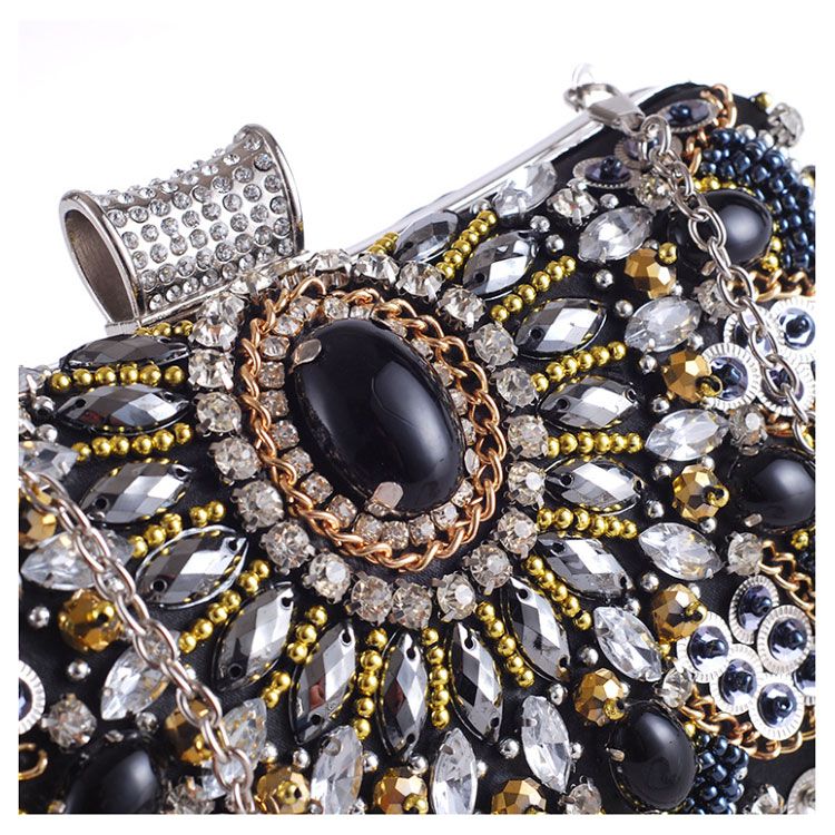 Clutch dự tiệc đính đá
