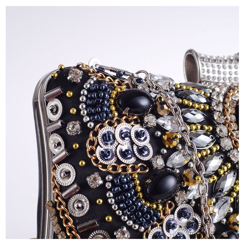 Clutch dự tiệc đính đá