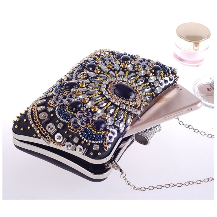 Clutch dự tiệc đính đá