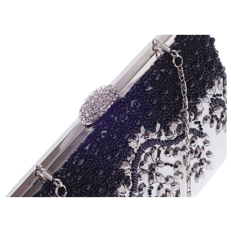 Clutch cầm tay đính đá bạc