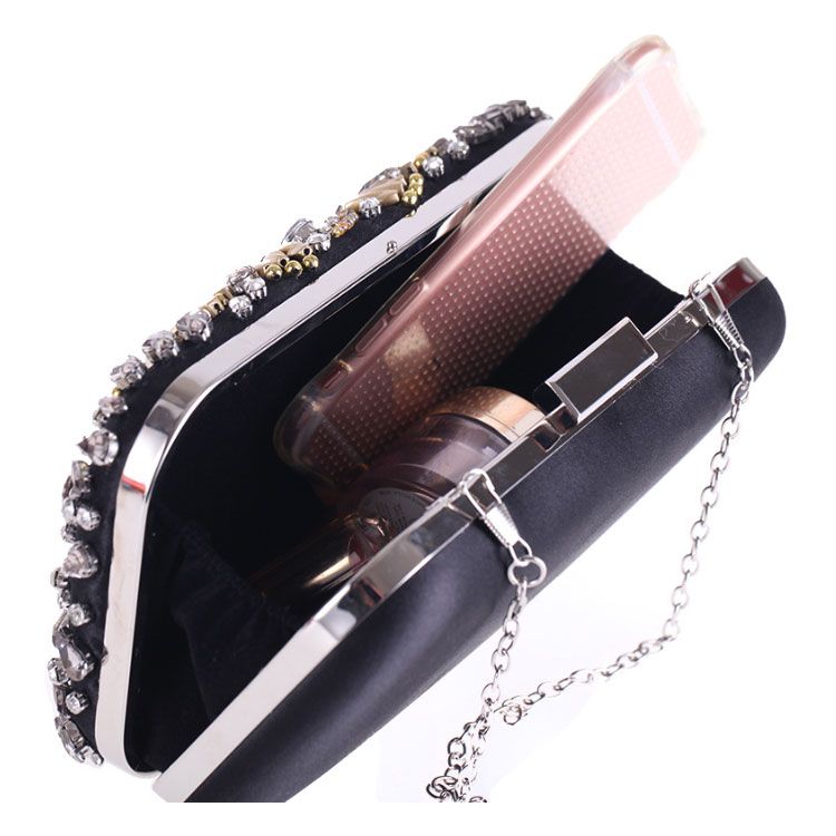 Clutch cầm tay đi tiệc đính đá