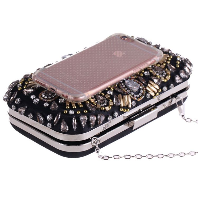 Clutch cầm tay đi tiệc đính đá
