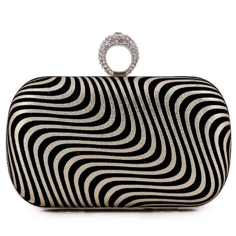 Clutch cầm tay đi tiệc lượn sóng