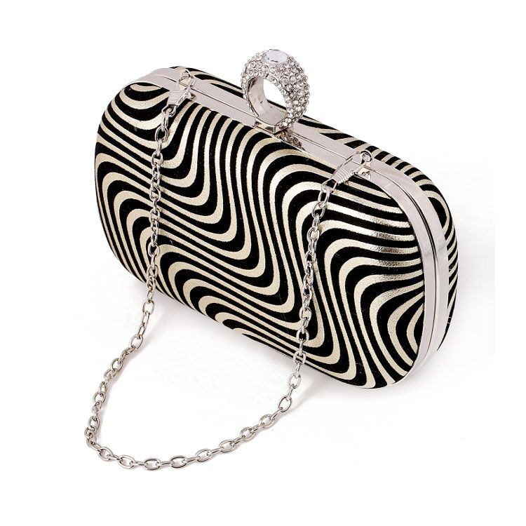 Clutch cầm tay đi tiệc lượn sóng