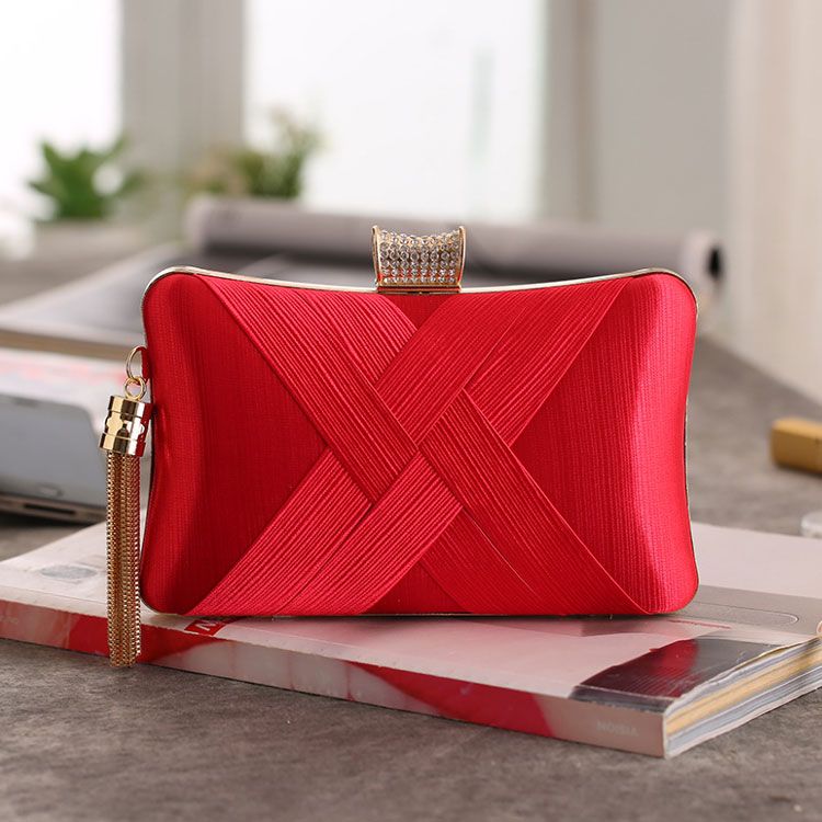 Clutch cầm tay đi tiệc đỏ