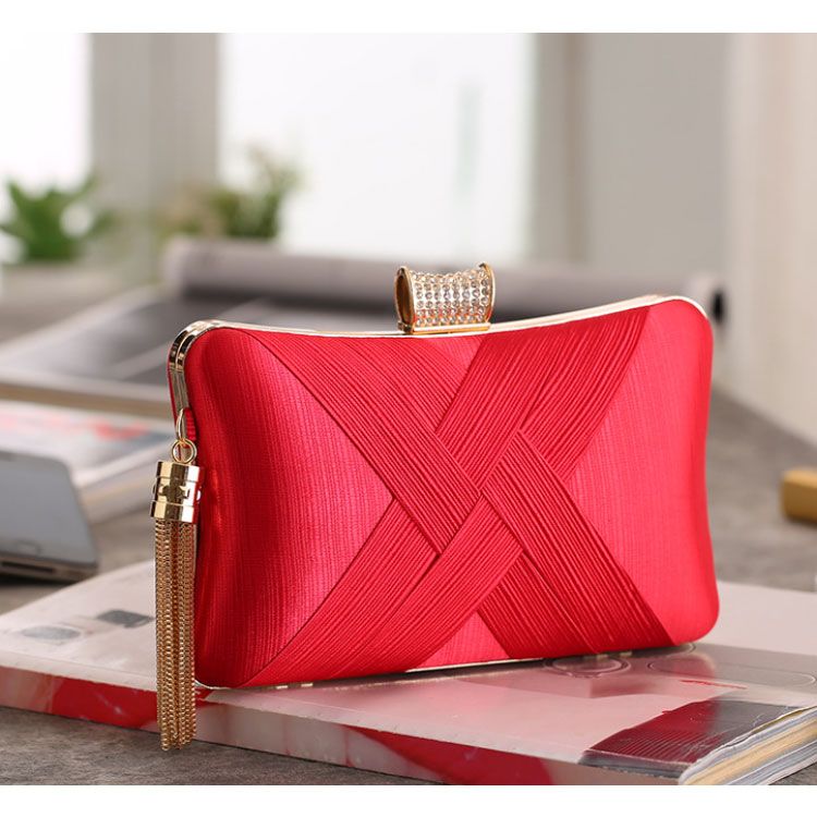 Clutch cầm tay đi tiệc đỏ