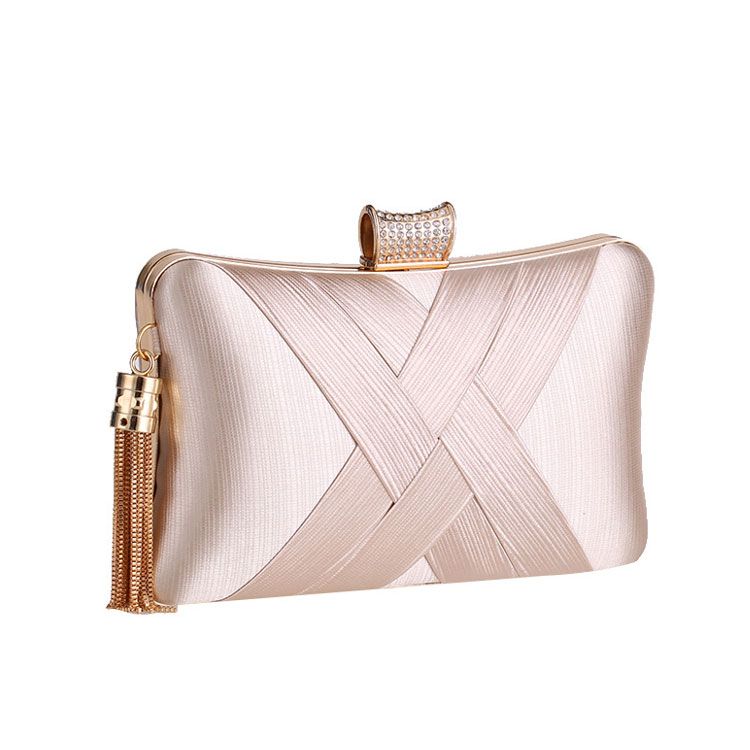 Clutch cầm tay đi tiệc màu be