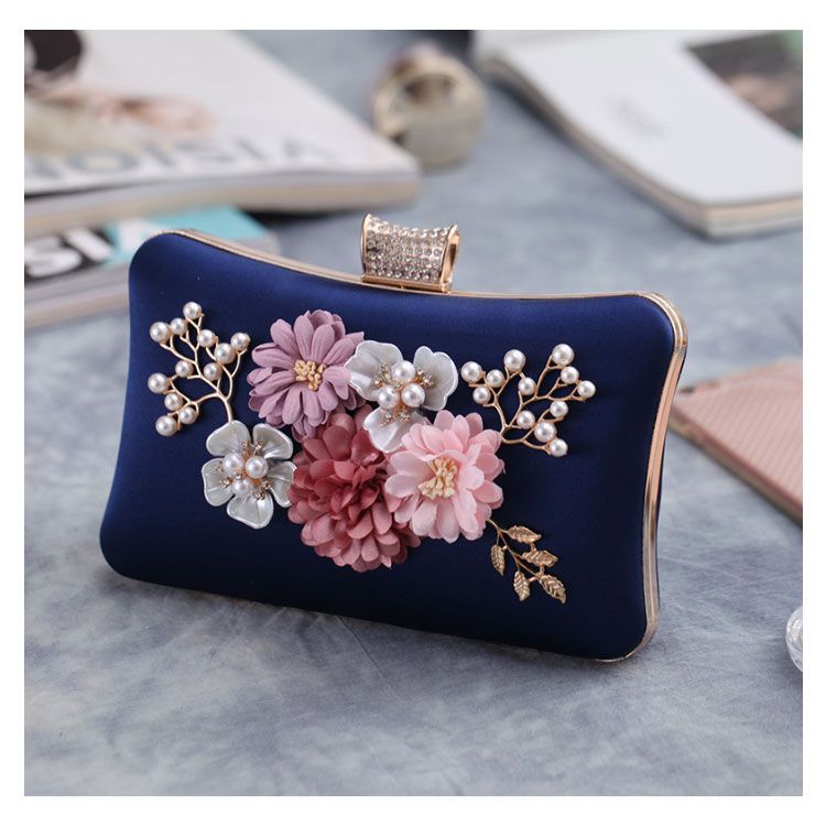 Clutch cầm tay đi tiệc đính hoa 3D xanh navy