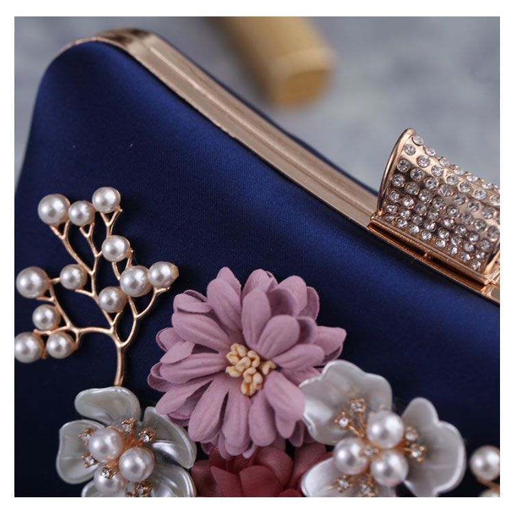 Clutch cầm tay đi tiệc đính hoa 3D xanh navy