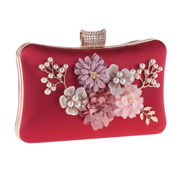Clutch cầm tay đi tiệc đính hoa 3D đỏ
