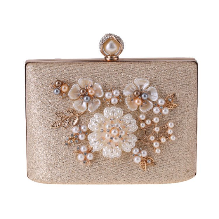 Clutch cầm tay đi tiệc đính hoa nổi