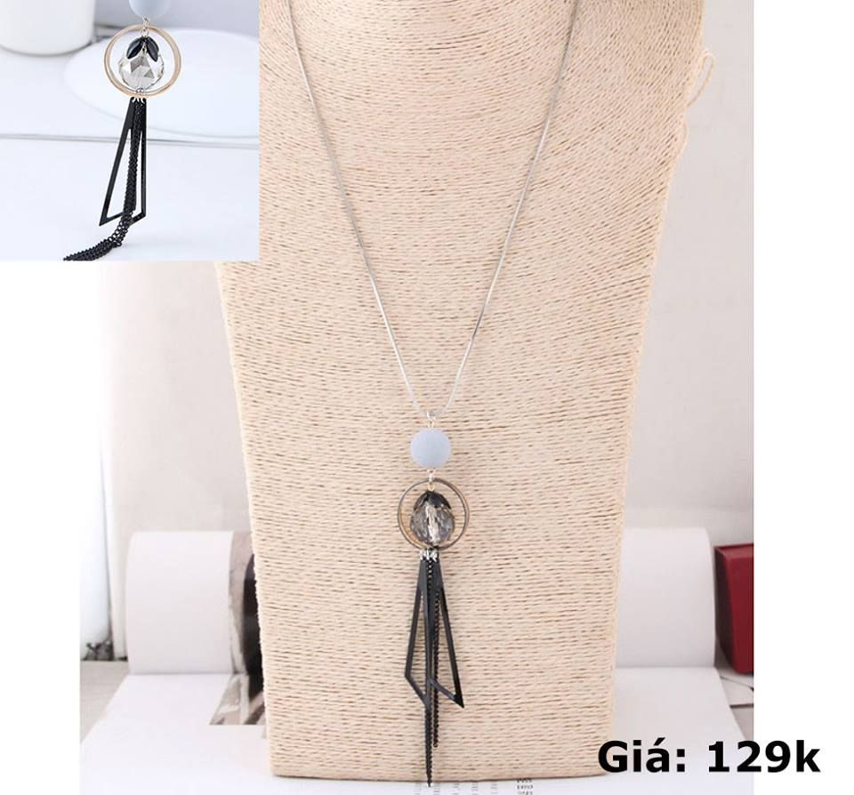 Vòng Cổ Tam Giác Đen