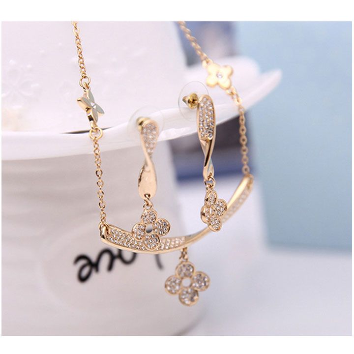 Bộ vòng cổ hoa 4 cánh