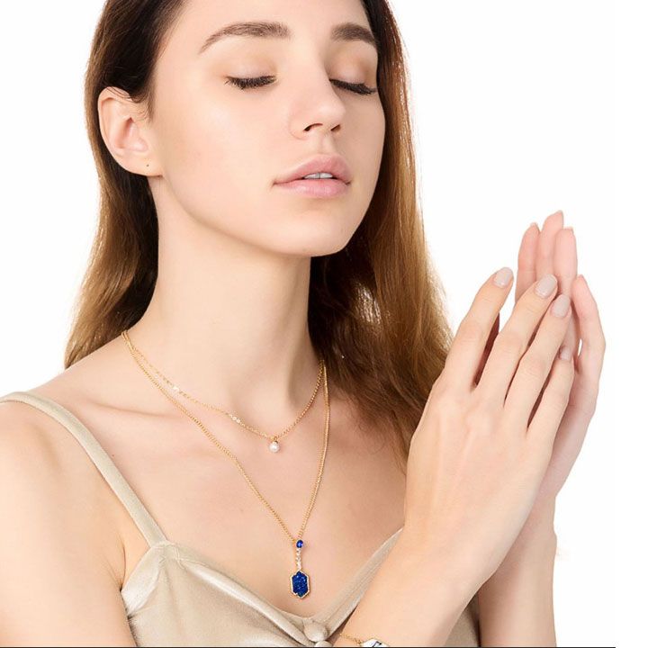 Vòng cổ mặt lục giác