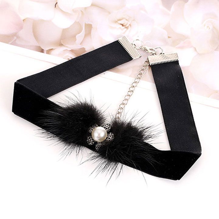 Vòng cổ choker cục bông