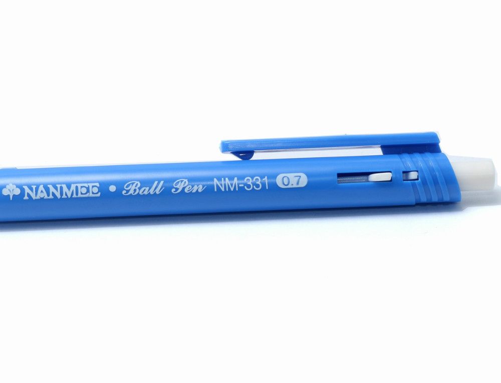 Bút bi dạng bấm Nanmee NM-331 xanh