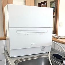 Máy rửa bát Panasonic NP-TA4