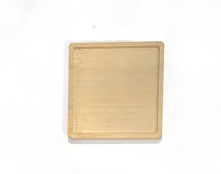 Miếng gỗ vuông trang trí đá