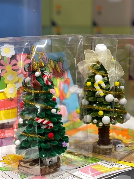 Cây thông Noel kẽm nhung