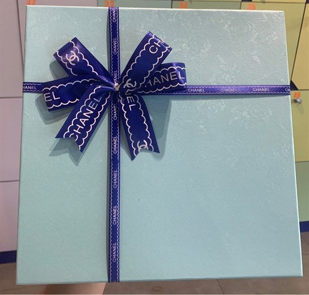 Hộp quà vuông 25x25x10cm