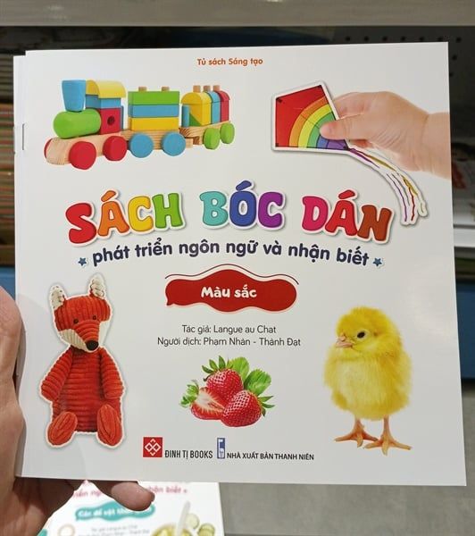 Sách bóc dán phát triển ngôn ngữ và nhận biết
