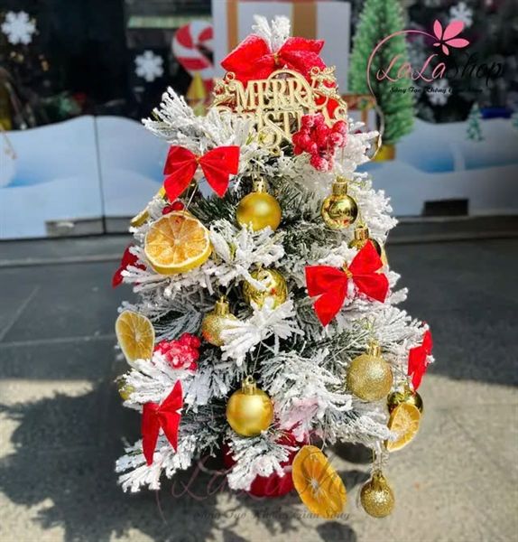 Cây thông Noel phủ tuyết 45cm sắc vàng M12